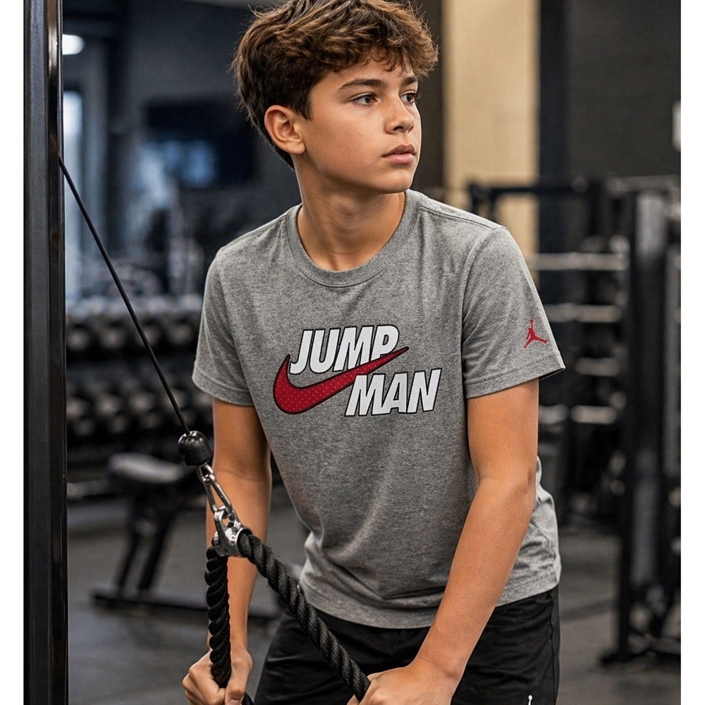 Nike Jordan Boys Gray Jumpman Graphic Shirt Red Logo Short Sleeve Youth L 12-13